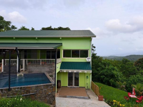 Maison charmante à Rivière-Salée avec piscine privée
